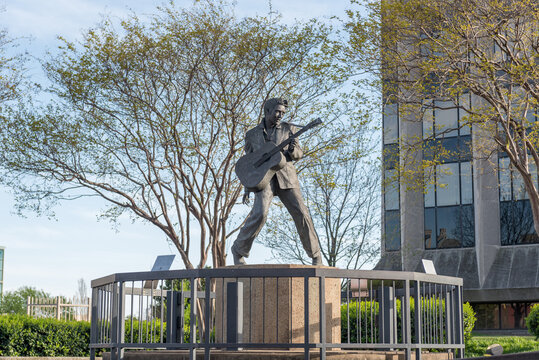 Statue of Elvis Presley in Memphis downtown. Tennessee