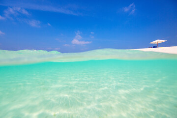 Fototapeta na wymiar Stunning tropical beach at Maldives