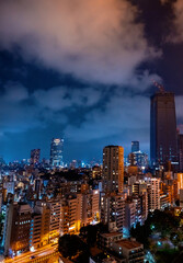 Obraz premium Skyscrapers and highways through Minato, Tokyo, Japan