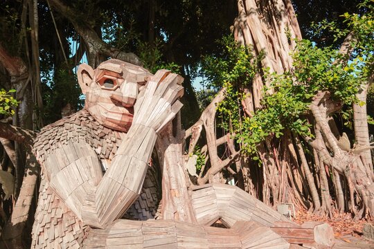 Big statue of trolls made out of wood in Pinecrest Gardens, Miami, Florida, United States of America by Alex Miranda.