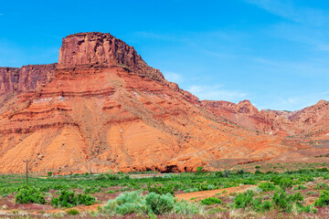 Fototapeta premium Butte beside the Colorado River in Eastern Utah on the road between Cisco and Moab
