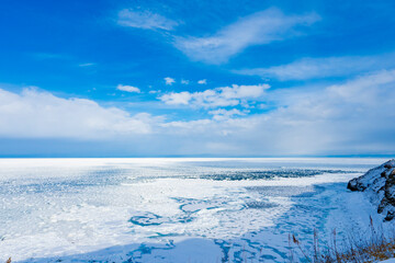 【北海道】冬の網走 能取岬とおし寄せる流氷