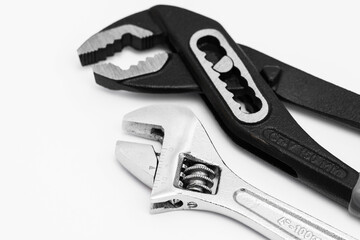 Obraz premium Wasserpumpenzange und Rollgabelschlüssel