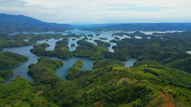 View from the topof the mountain on the lake in Vietnam Bao Loc, Nin Bin, Vietnam 4K Video