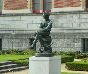 Netherlands, Amsterdam, Stadhouderskade, Rijksmuseum, Mercurius statue at the garden