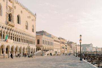 Obraz premium Venice has a beautiful city center. The bright antique facades shine across the water and meander along the harbour.