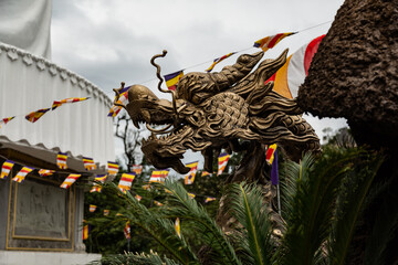 dragon head sculpture