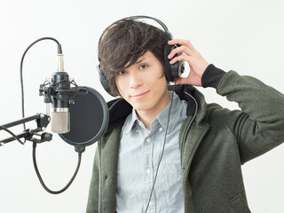 ボイトレ　声優　イメージ