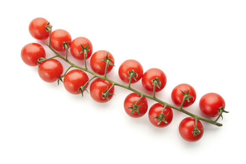 Kiść czerwonych pomidorów na białym tle