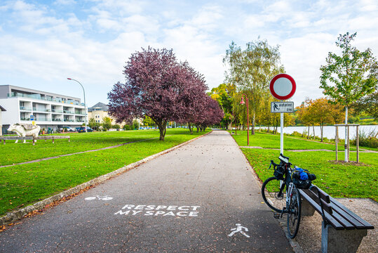Radweg in Luxemburg bei Remich an der Mosel