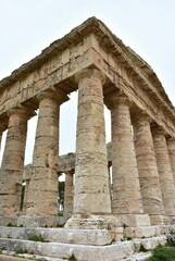 Obraz premium monument temple of Segesta from 430 BC in Sicily,Italy