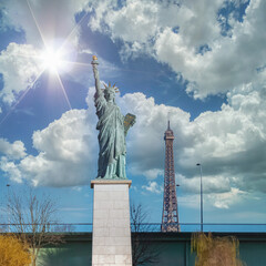 Paris, the liberty statue on the Seine, and the Eiffel Tower in background  © Pascale Gueret