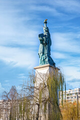 Fototapeta premium Paris, the liberty statue on the Seine