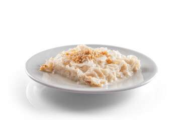 Turkish Dessert Special for Ramadan, Güllaç with hazelnut