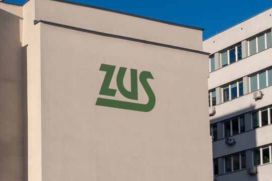 Warszawa, Polska - 4 lutego 2023: Zakład Ubezpieczeń Społecznych, ZUS