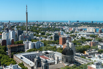 Obraz premium Montevideo, Uruguay urban skyline and cityscape