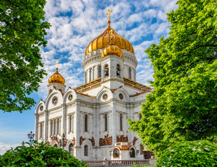 Fototapeta na wymiar Cathedral of Christ the Savior (Khram Khrista Spasitelya) in Moscow, Russia
