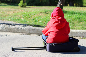 Ukrainian child waiting for evacuation 