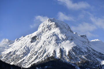 Fototapeta na wymiar A Winter Village View over Lech, Austria