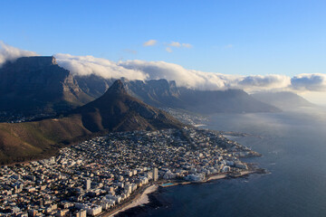 Obraz premium Cape Town Lions Head & Table Mountain