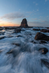 Fototapeta na wymiar Wave water flowing around pulpit rock, Victoria, Australia.