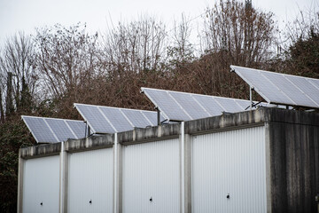 Solarpanele auf Garagendächern in Witten