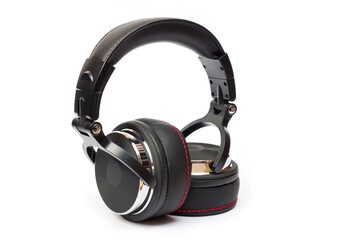 Professional studio headphones for DJs and lovers of quality music.