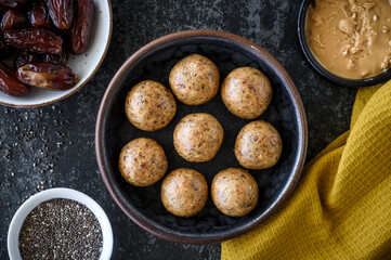 Peanuts butter energy balls 