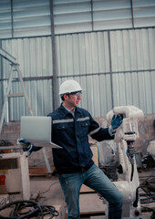 Leader, coach, and mentor the robotic technician employees online to discuss current challenges, brainstorm, and find solutions together. Today's innovative remote working and meeting way.