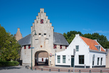 Fototapeta na wymiar Stadttor Nordhavenpoort in Zierikzee. Provinz Zeeland in den Niederlanden