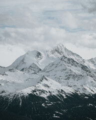 Fototapeta na wymiar Winter Mountain Peaks