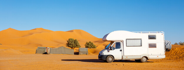 Motorhome in the sahara desert