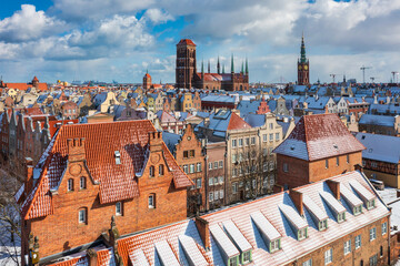 Obraz premium Beautiful scenery of the Main Town in Gdansk at snowy winter, Poland