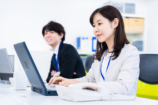 「女性事務職」の写真素材 | 166,738件の無料イラスト画像 | Adobe Stock
