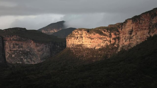 Chapada Diamantina - Timelapse - Luz do sol 