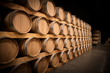 Barricas, robles, madera, almacen, bodega, subsuelo