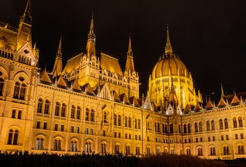 Fototapeta na wymiar Low angle view of the famous Hungarian parliament building in Budapest at night