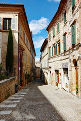 Fototapeta na wymiar Treia Altstadt Hochformat, Marken Italien