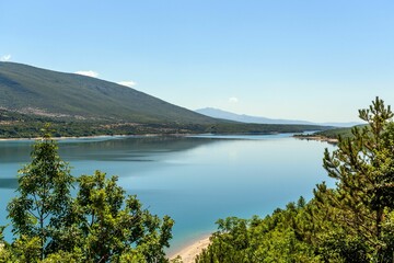 Fototapeta na wymiar Scenic view of Lake Peruca in Croatia on a sunny day in summer
