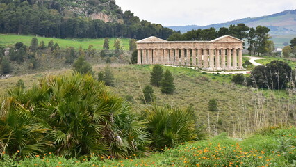 Fototapeta na wymiar monument temple of Segesta from 430 BC in Sicily,Italy