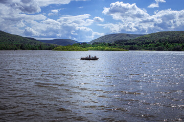 Fototapeta na wymiar canoe on the lake
