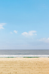 Fototapeta na wymiar beautiful beach in vertical format