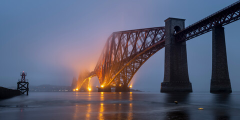 Obraz premium bridge at night