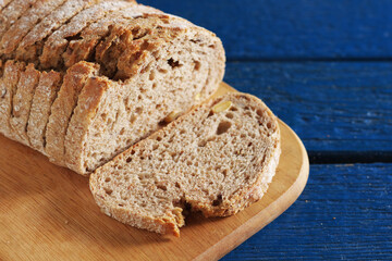 Bread with seeds