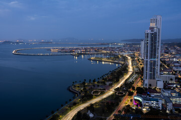 Fototapeta premium Panama City Panama, City Skyline, Avenida Balboa, Panama Canal