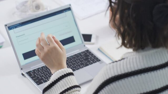 Incorrect password.
The woman cannot enter the site she wants to connect to because she cannot remember the password. Incorrect password is entered.
