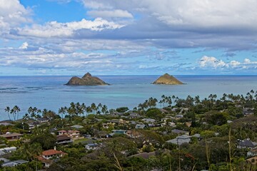 Hiking the Lanikai Pillbox trail brings you up a steep ridge to a set of two WWII-era concrete defensive observations stations with a fantastic view over the north side of Oahu