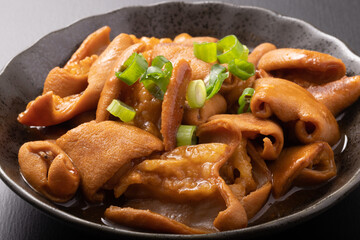 モツ煮込み　(牛ホルモン　味噌煮込み)