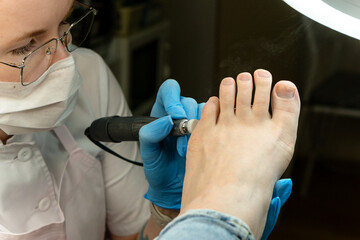 Hardware pedicure procedure