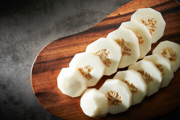 cut oriental melon, Korean melon	